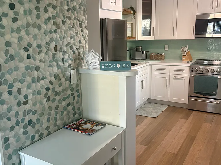 3203 NE 5th St #1 — Photo 6