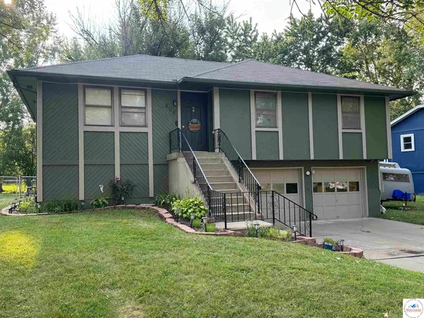 408 Creach Dr, Warrensburg, MO 64093