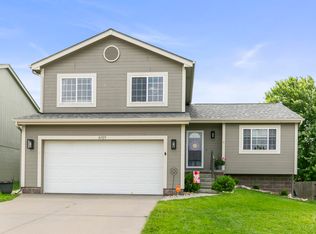 16925 Redman Ave, Omaha, NE 68116