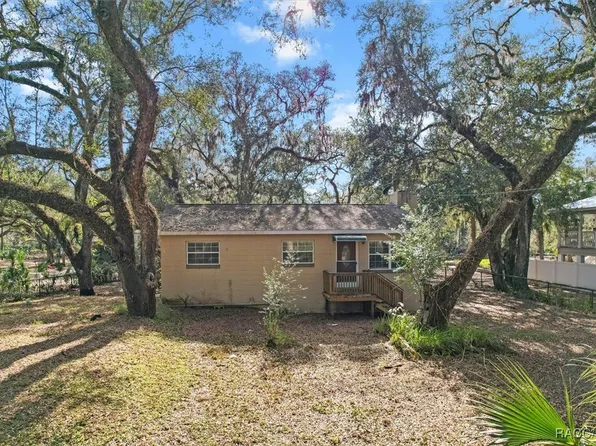 7022 E Channel Dr, Hernando, FL 34442