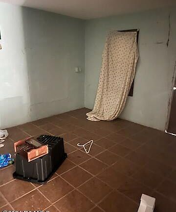 3rd image of 114 Seagraves St