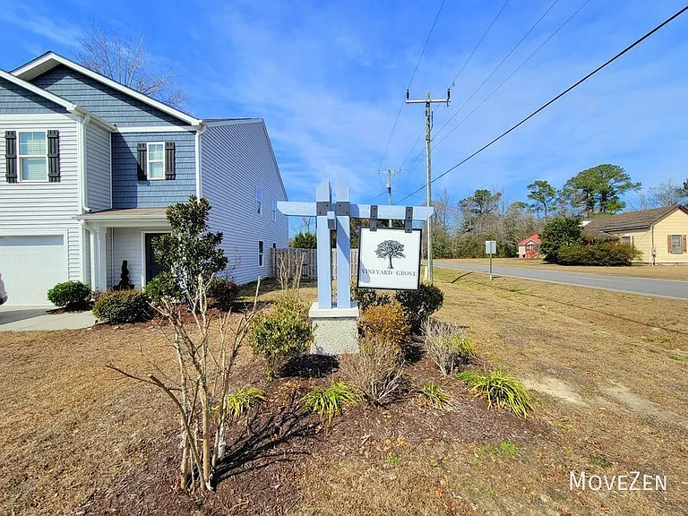 9319 Vineyard Grove Ln NE — Photo 21