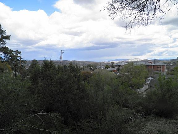 4th image of 518 N Hassayampa Dr