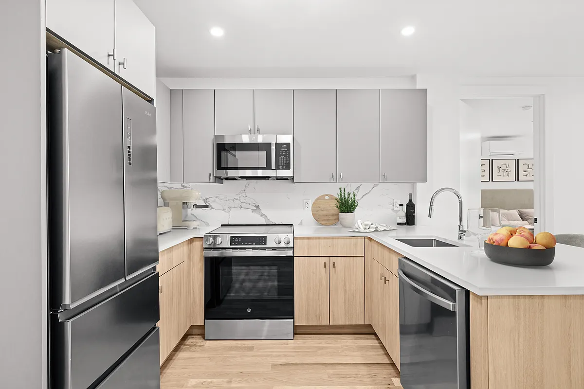 Building Photo - 1233 Eastern Pkwy #1F