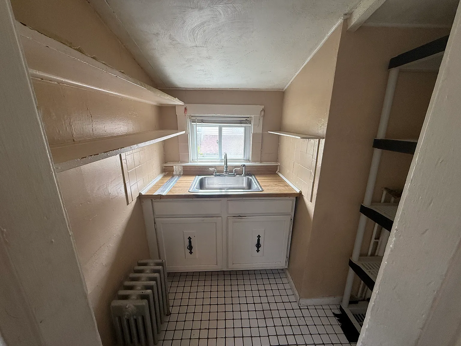 2 bed, 1000 sqft, $2,400 — Photo 2