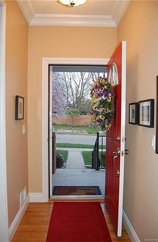 FOYER-INVISIBLE PHANTOM SCREEN