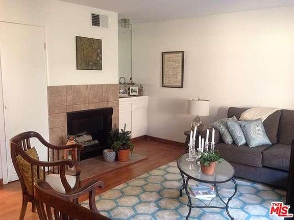 4th image of 5461 Newcastle Ave APT 18