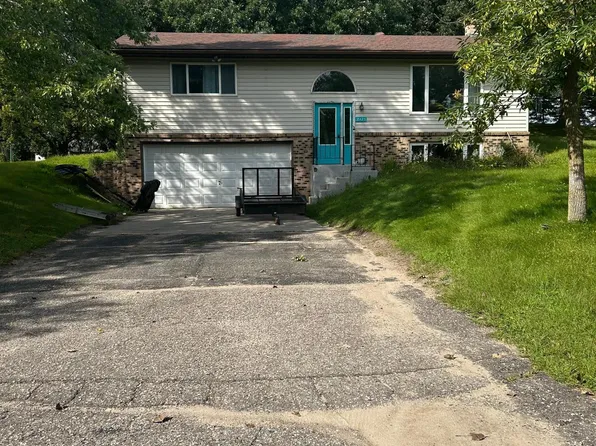 2425 Southview Dr, Fergus Falls, MN 56537