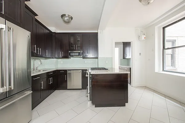 Rented by Balen Real Estate, LLC | media 8