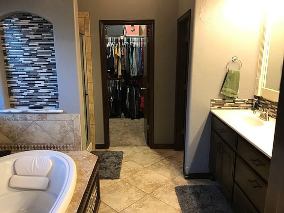 2nd image of 9625 SW 30th St