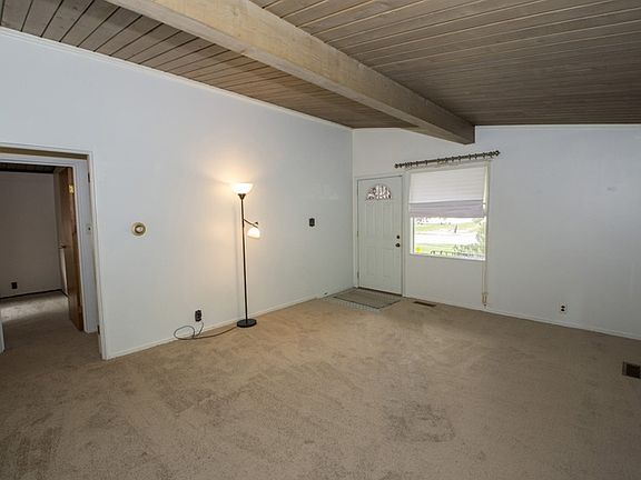 3rd image of 3215 Essex Dr