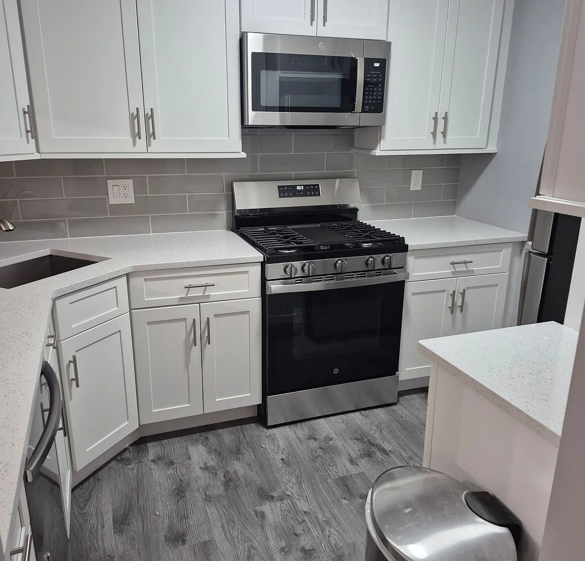 2 bed, 995 sqft, $2,000 — Photo 1