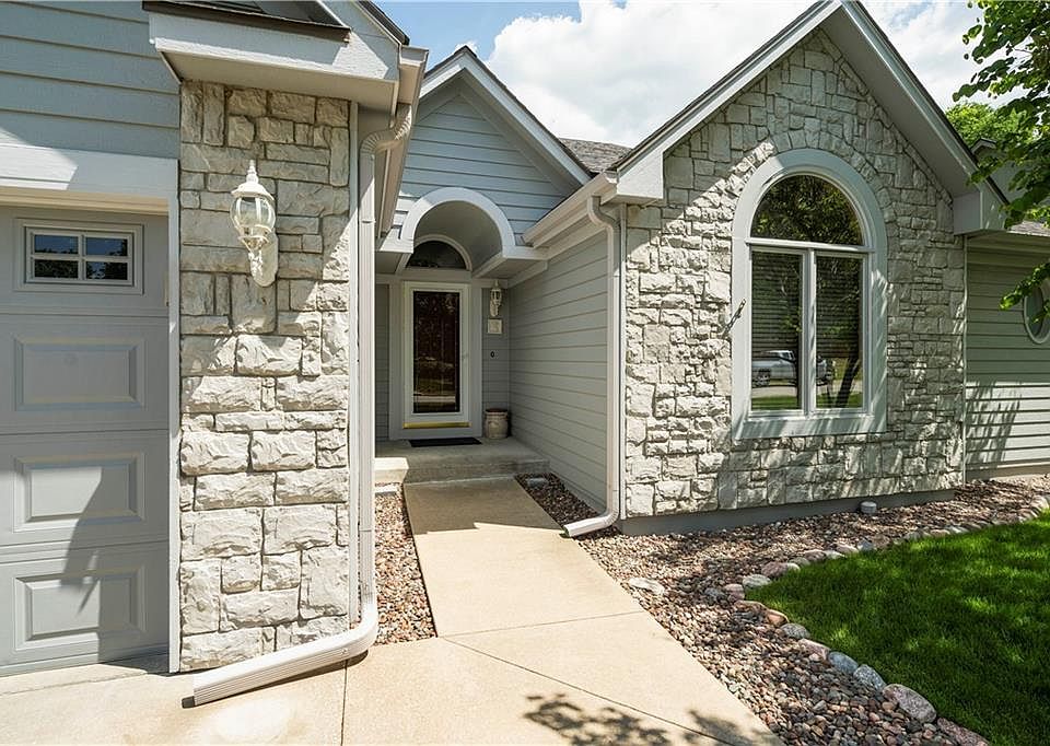 8605 Primrose St, De Soto, KS 66018 Zillow