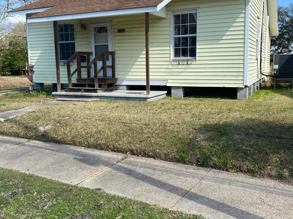 2306 Canty St, Pascagoula, MS 39567