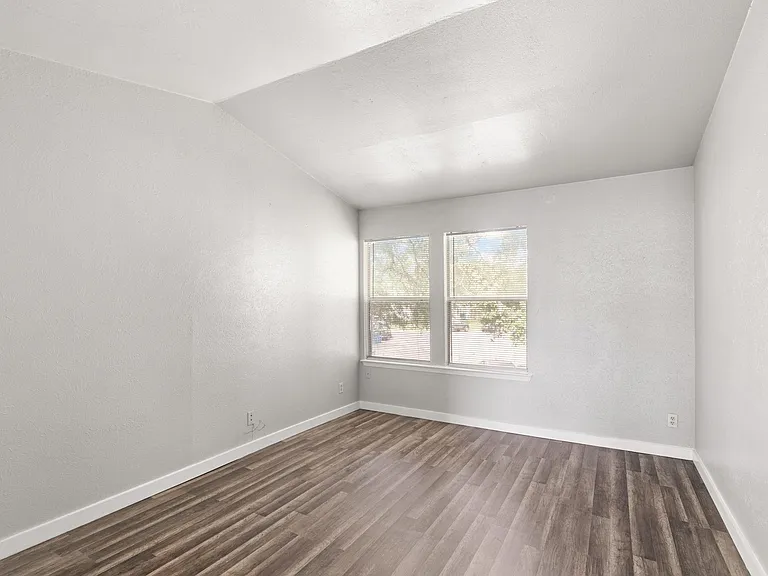 7505 Saint Amant Pl #A — Photo 36