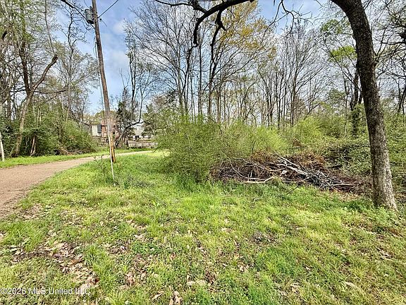 3rd image of 0 S Warrenton Rd