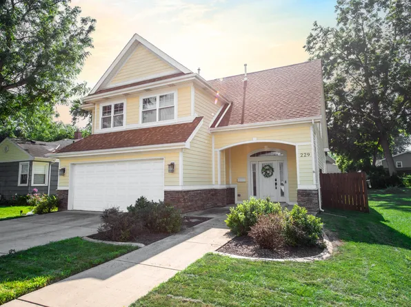 229 N Court St, Crown Point, IN 46307