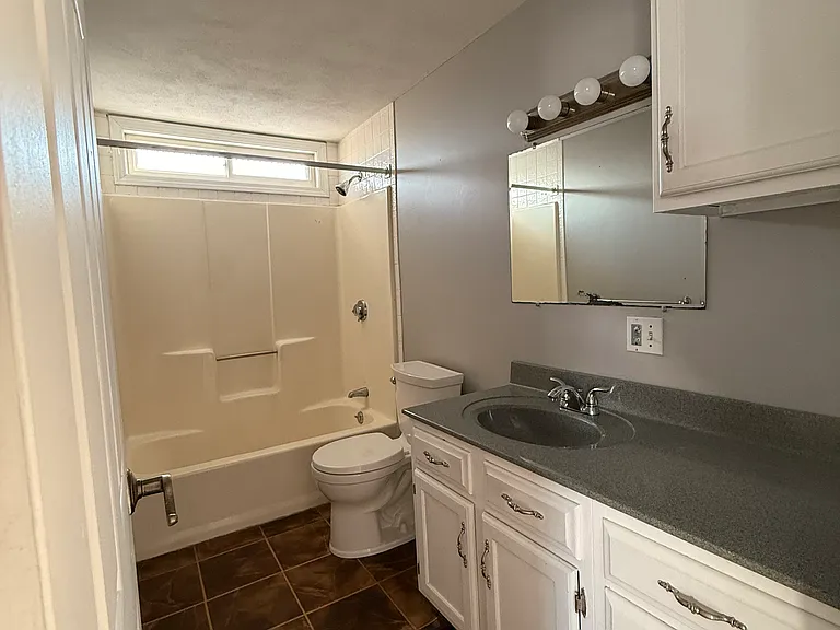 97 Wendell St — Photo 4