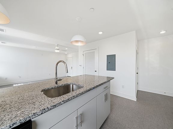 3rd image of 4101 Granby St #104