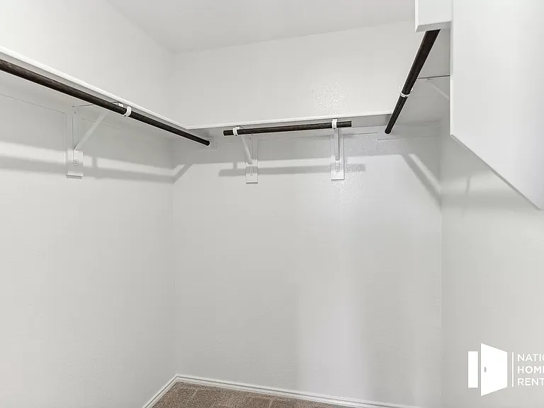 9733 Skyhawk Ave — Photo 10