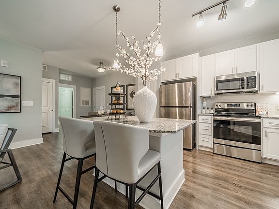 4th image of 1000 Brynmar Oaks Cir #2628