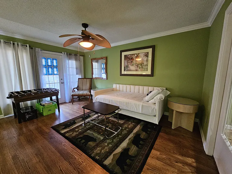 2566 Vauxhall Pl — Photo 12