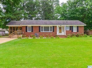 903 Betty St SW, Decatur, AL 35601
