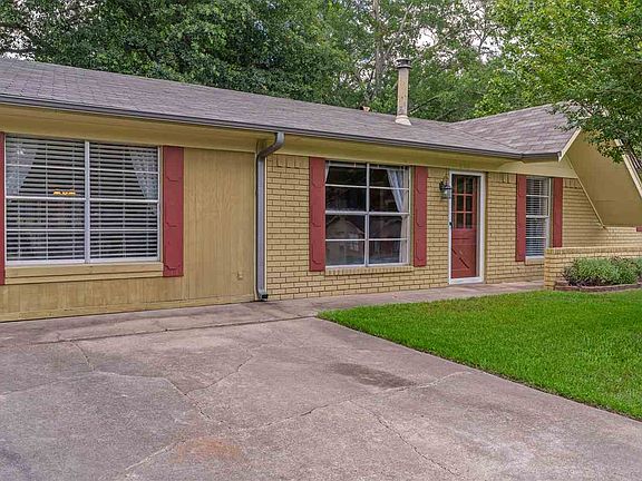 2nd image of 203 Solti Dr