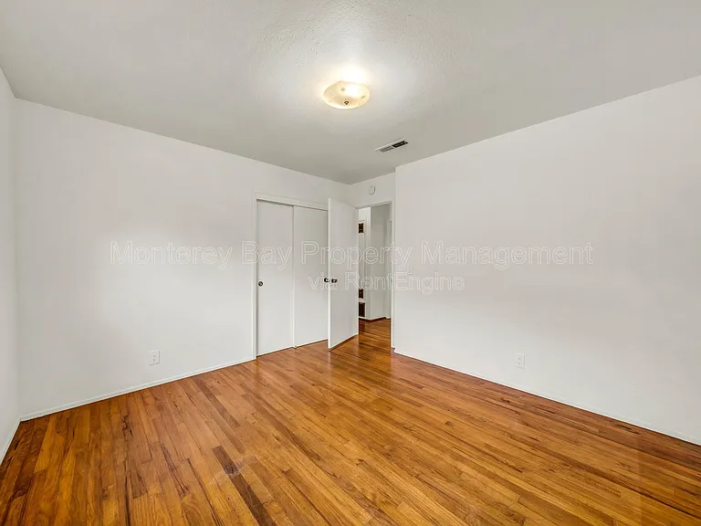 2100 David Ave — Photo 16