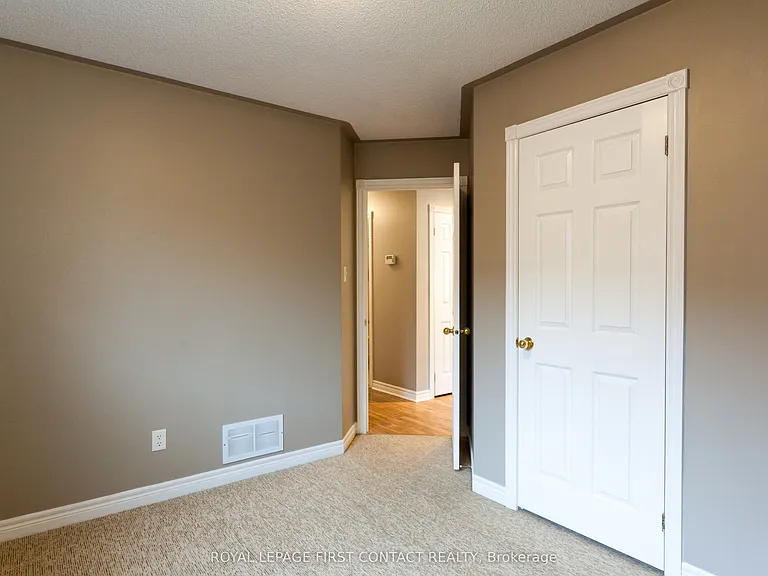 238 Wessenger Dr #UPPER — Photo 13