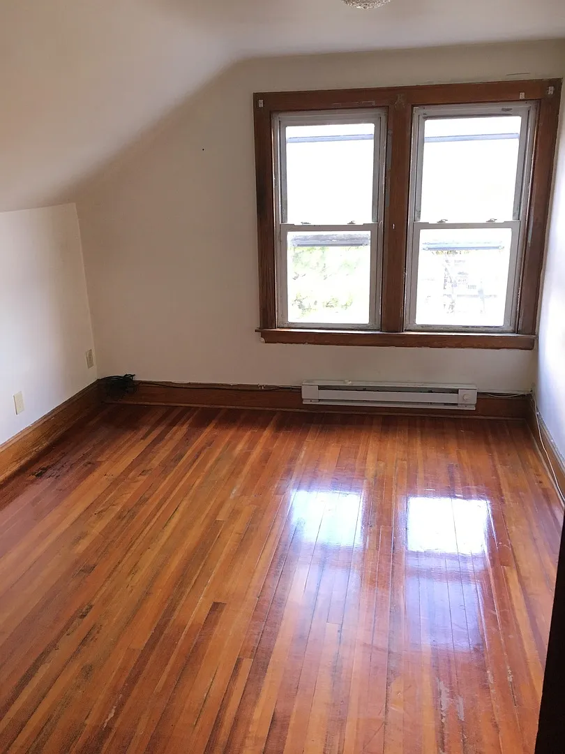 130 Lasalle St — Photo 4
