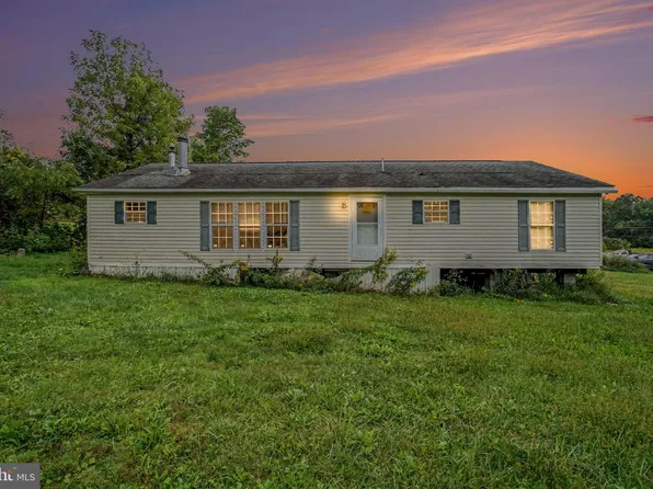 18 Maple Ave, Granville, PA 17029