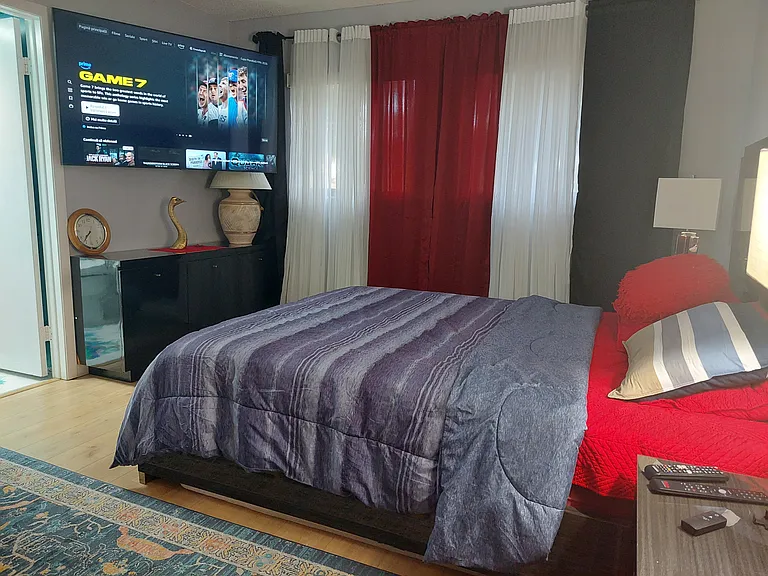 5250 Las Verdes Cir #114 — Photo 7