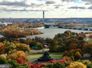 1401 N Oak St APT 904, Arlington, VA 22209