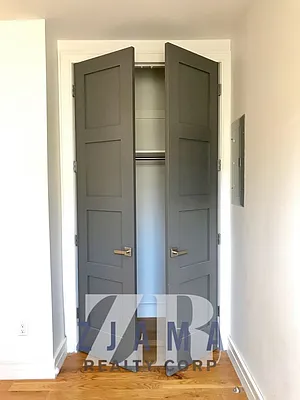 Rented by Zjama Realty Corp | media 6