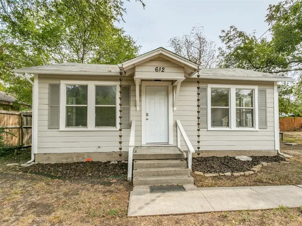 612 N Bradshaw St, Denton, TX 76209
