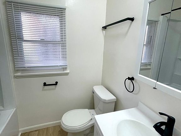 5th image of 645 S Burnside Ave APT 11