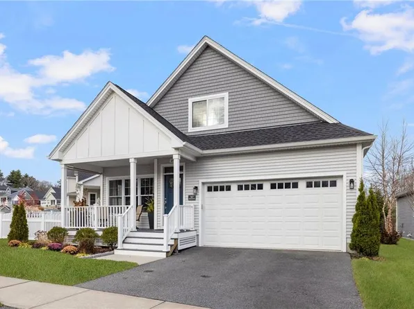 167 Seawynds Dr, North Kingstown, RI 02852