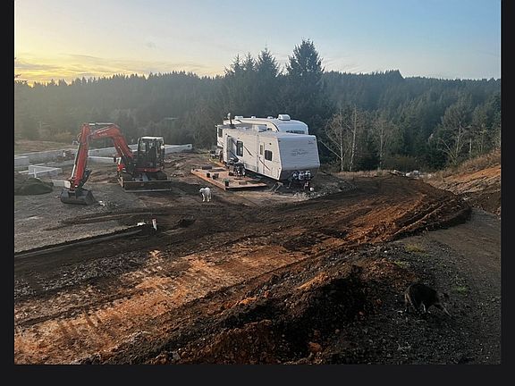 4th image of 960 N Bayview Loop