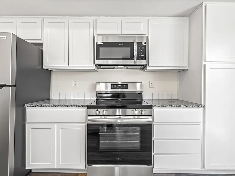 Midway Townhomes — Photo 37