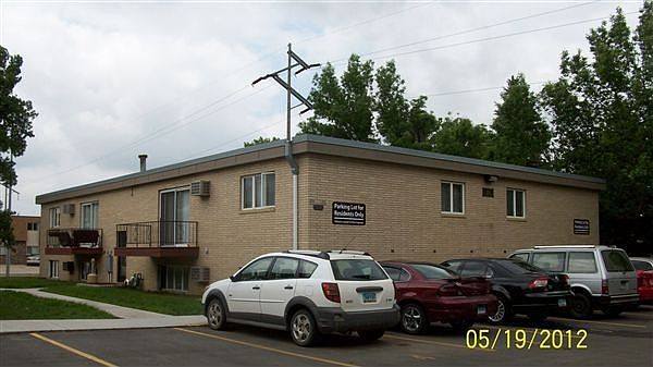 305 E. Bismarck Expressway