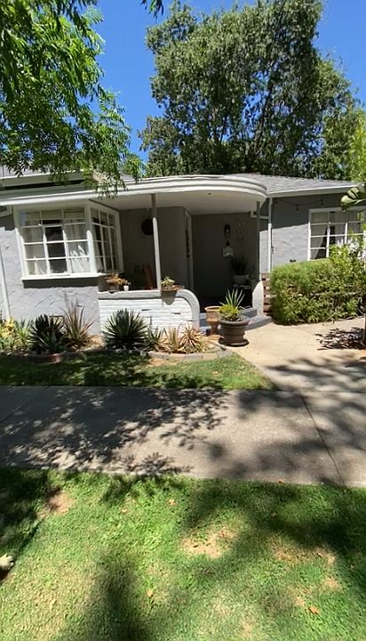 1st image of 2790 24th St