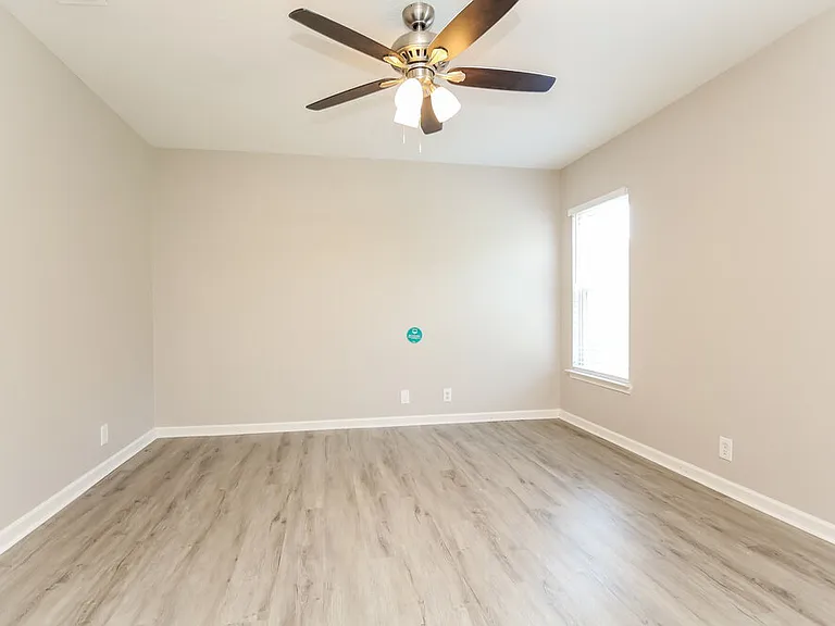 7016 Zither Ln — Photo 10