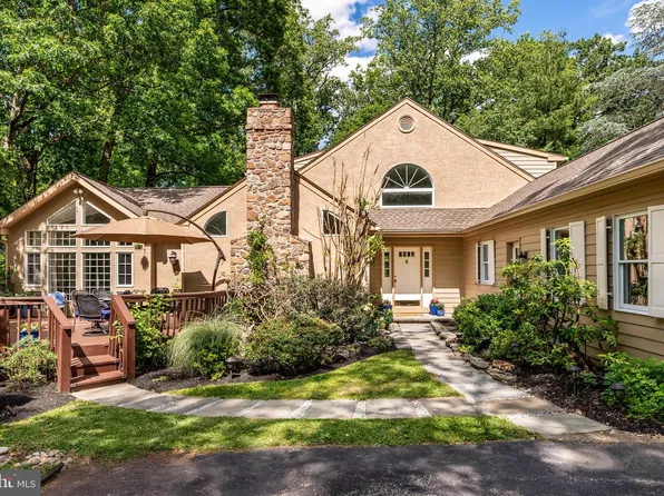 406 Brighton Cir, Devon, PA 19333