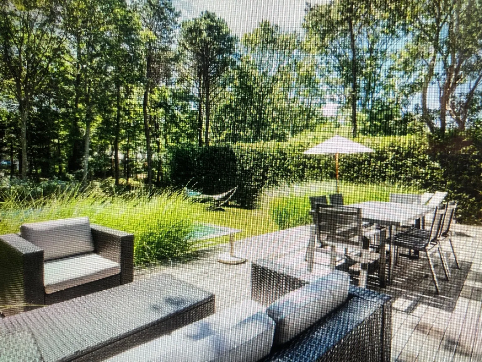 Chic East Hampton Retreat — Photo 2