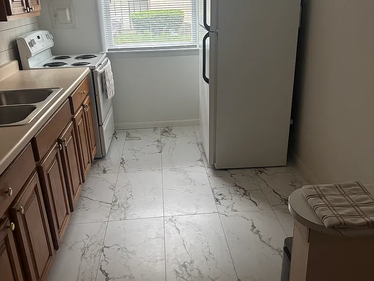 117 Harrington Ave #4 — Photo 9