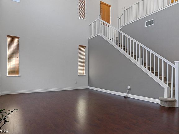 4th image of 10025 Madison Walk Ave