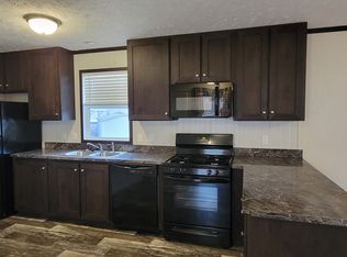 45 Armstrong St #45, Flushing, MI 48433