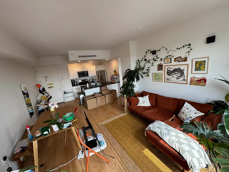 1661 Summerfield St #4G — Photo 3