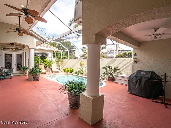 4th image of 7432 Monterey Ct